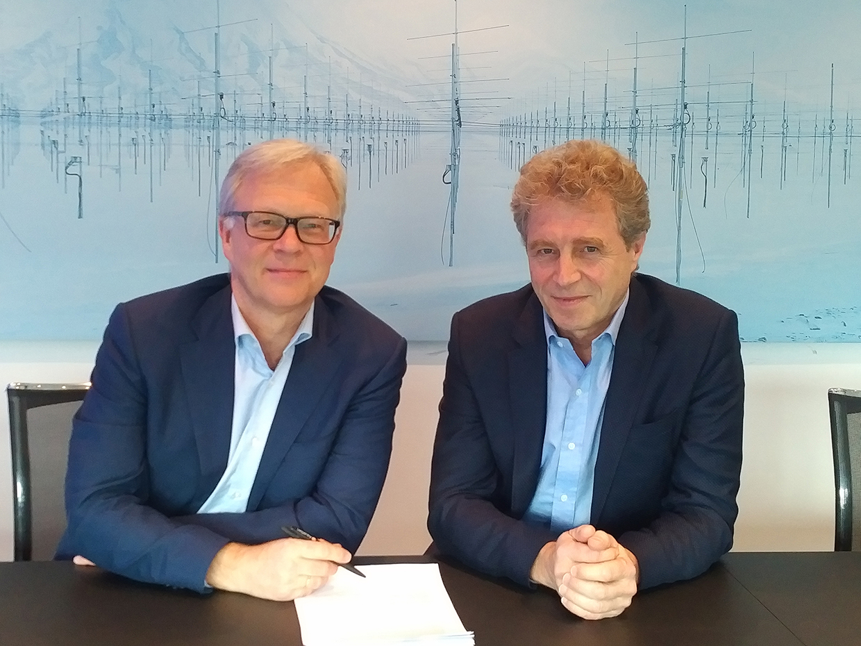 >>EW GROUP ACQUIRES GENOMAR GENETICS